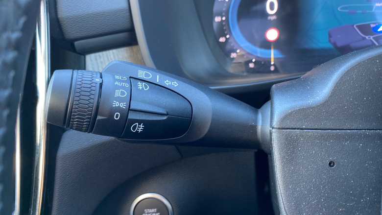 Volvo XC40 2.0 B3P Ultra Dark 5dr Auto Petrol Estate